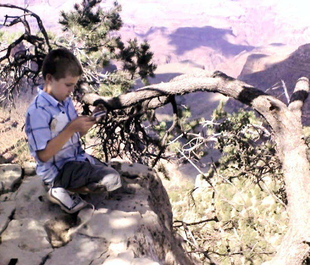 Photographer Zach gets shots of a Grand Canyon squirrel.
